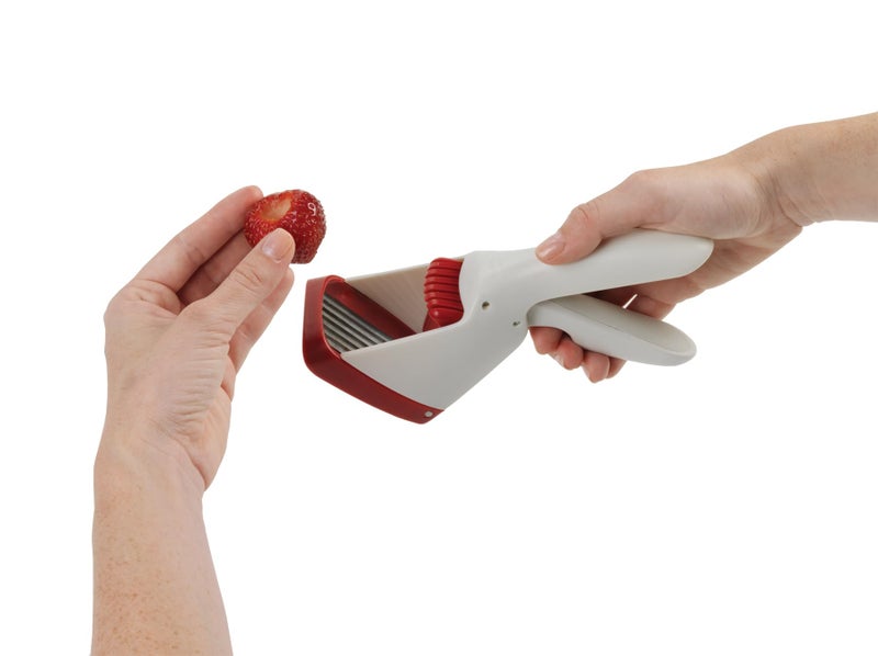 Chef'n Hand-Held Slicer Strawberry Slicester, Cherry/Meringue - Image 3
